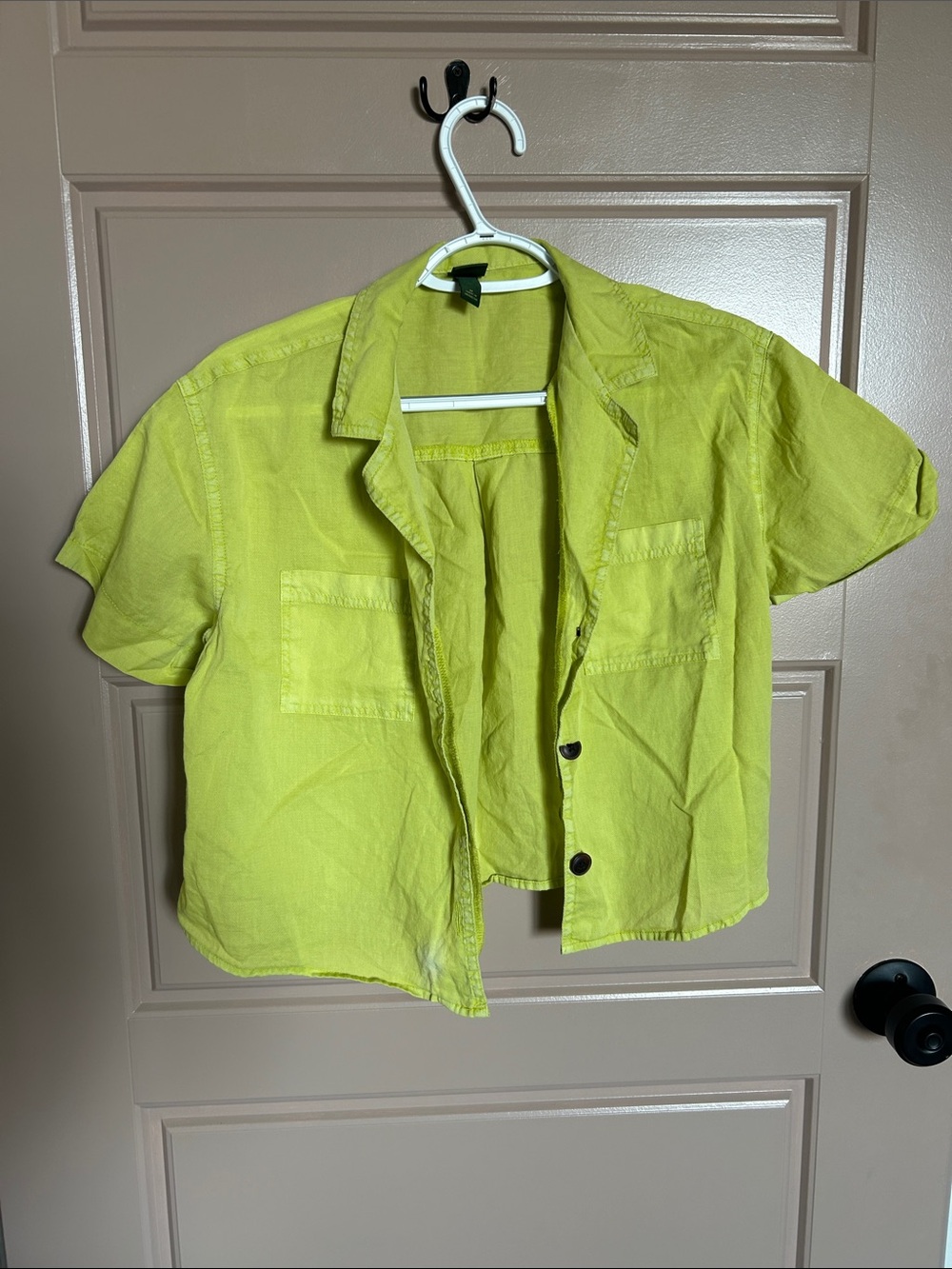 WILD FABLE. Lime green top.